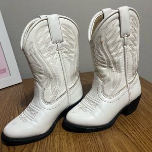 White Smokey Mountains Toddler Boots